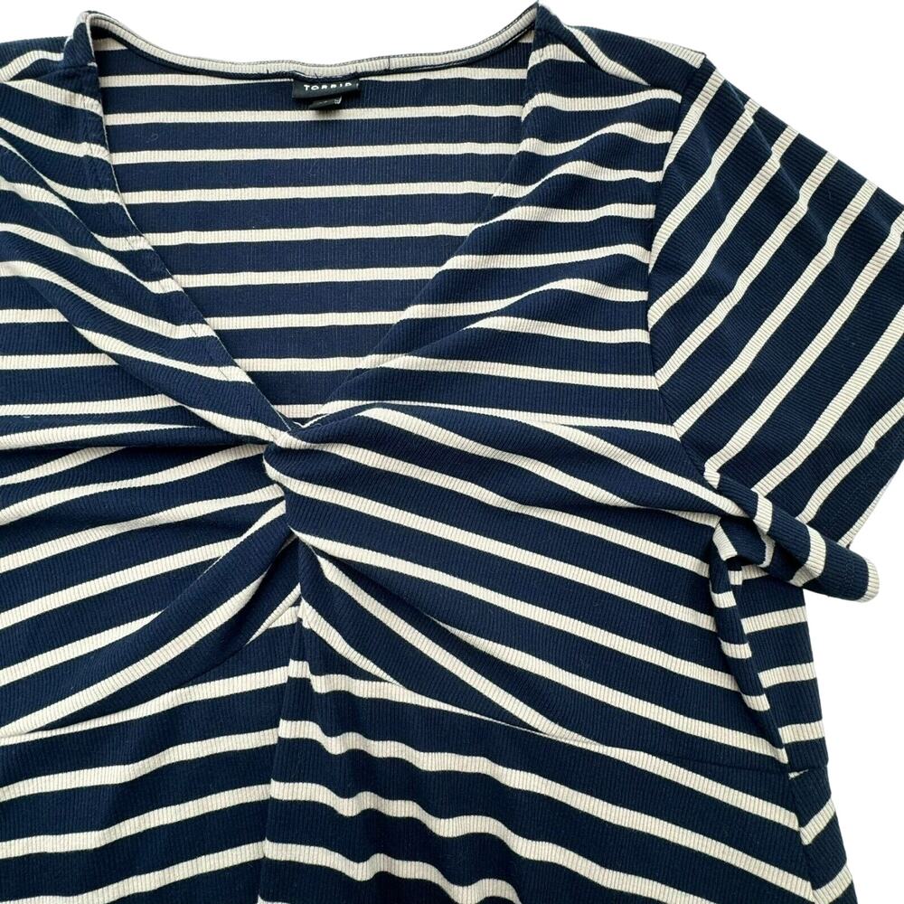 TORRID Size 3X Dress Soft Knit Knotted Front Horizontal Stripe Short Sleeve Midi